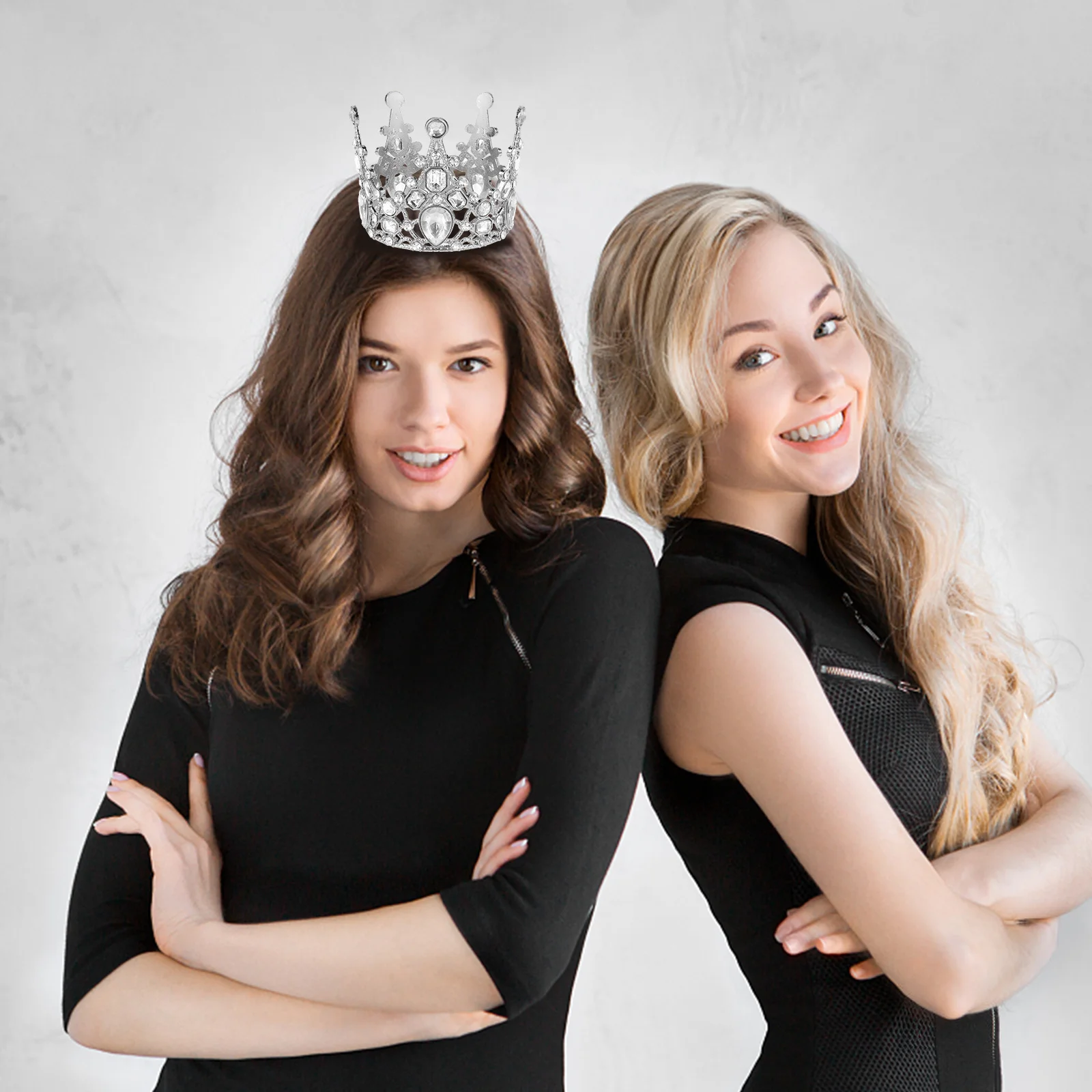 

2 шт., металлический топпер с короной для торта на день рождения, маленький кекс, десерт, украшение для вечеринки, подарок, топпер для торта, вечерние Корона, декор