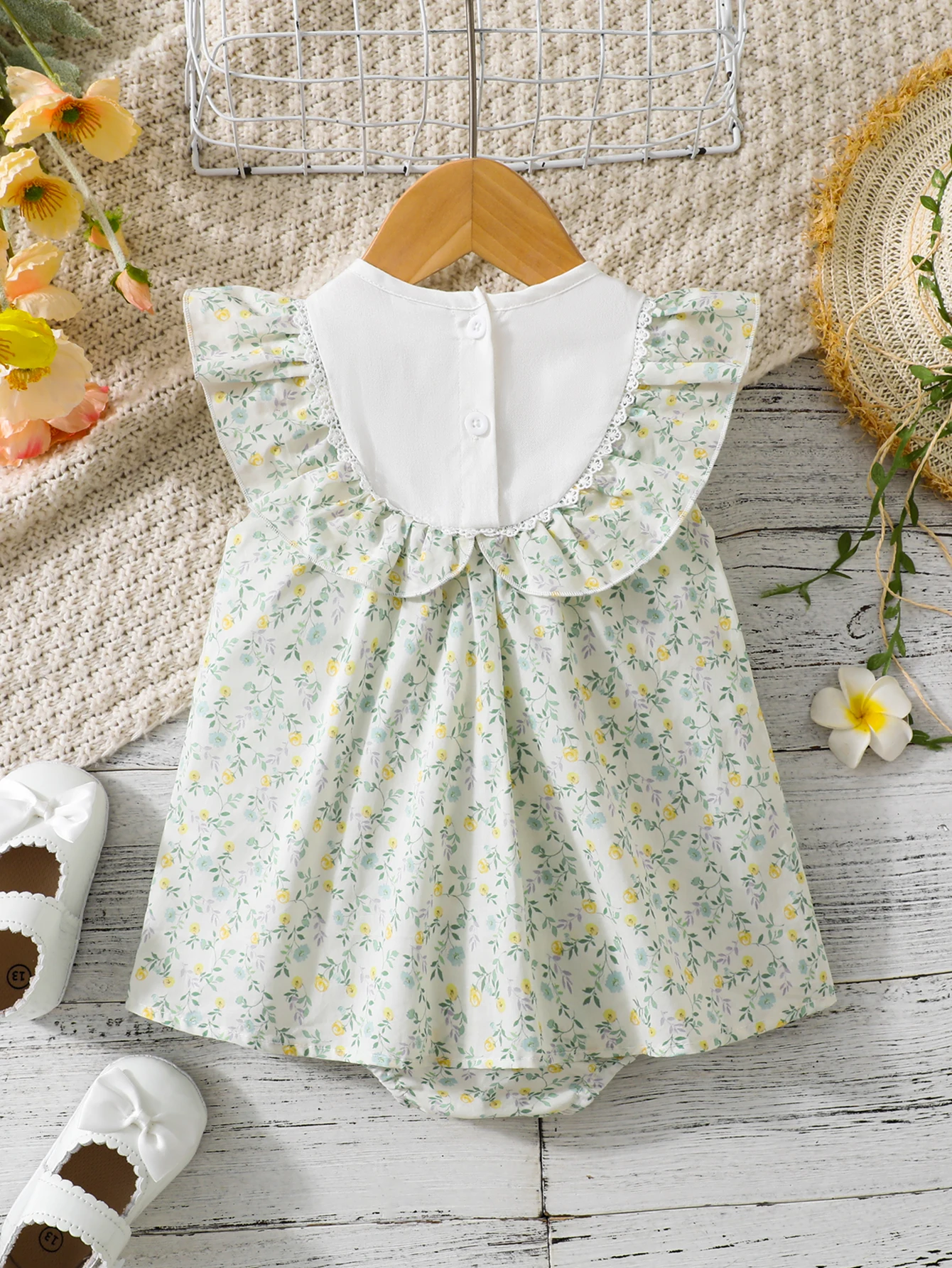 Summer Floral Baby Girl Romper 3D Cat Decoration Large Collar Flying Sleeve Lace Trim Breathable Dress Cute Toddler Outfit