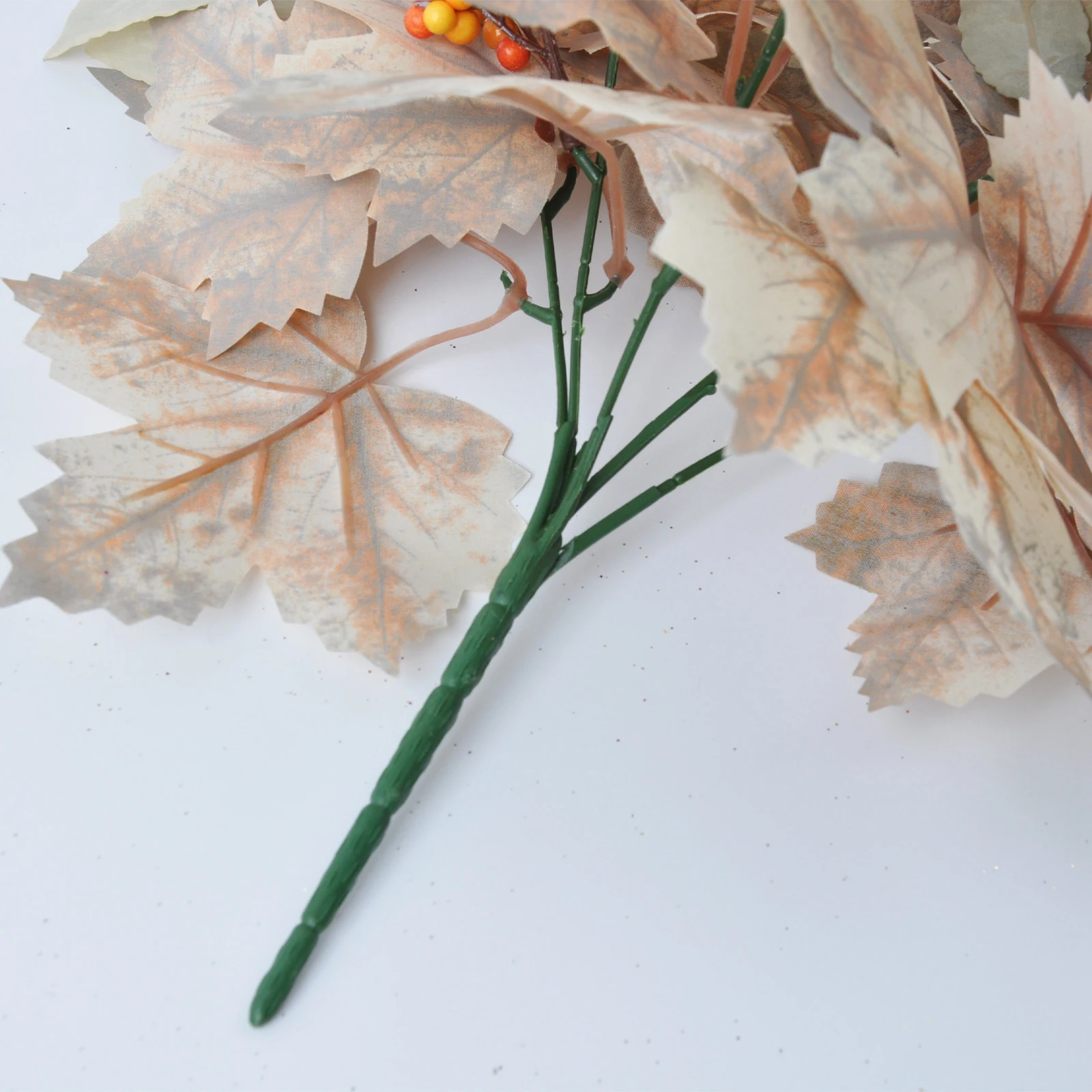 باقة سطح المكتب الاصطناعية لتزيين العطلة في الهواء الطلق جدران المنزل ديكور الفناء زينة أكاليل الزهور المعلقة