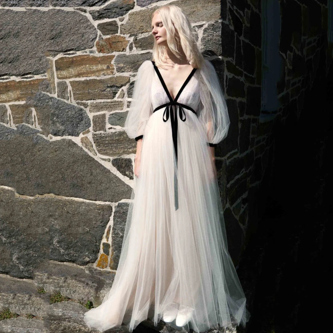 

Simple Beach Puff Long Sleeves Prom Dresses Lining Lace Deep V-Neck Floor Length Women Night Club Formal Gowns Evening Dress