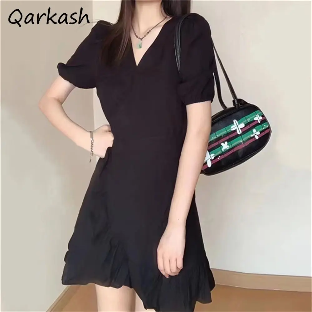 Mini Vestidos negros de manga abombada con cuello en V y volantes dulce Kawaii A-line ropa de calle elegante Casual ajustado vestido veraniego Vestidos