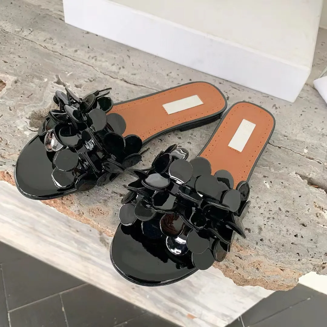 

Summer flower sweet genuine leather cool slippers for women, non slip soft sole thick sole fashionable slippers on the outside