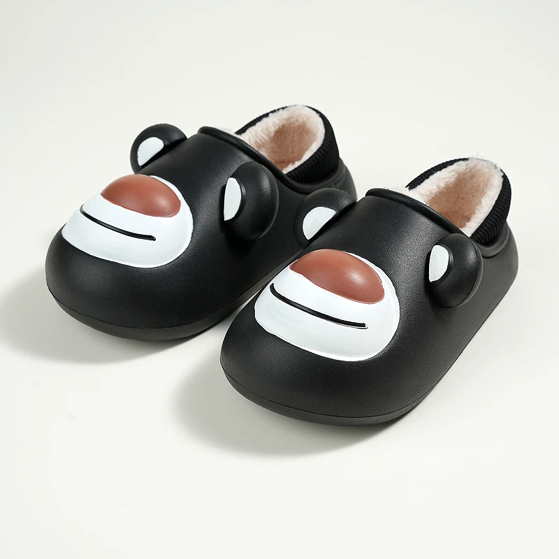 شباشب قطنية لطيفة للأطفال 2025 شتاء دافئ كارتون صبي وفتاة موضة مضادة للانزلاق يمكن ارتداؤها في الهواء الطلق