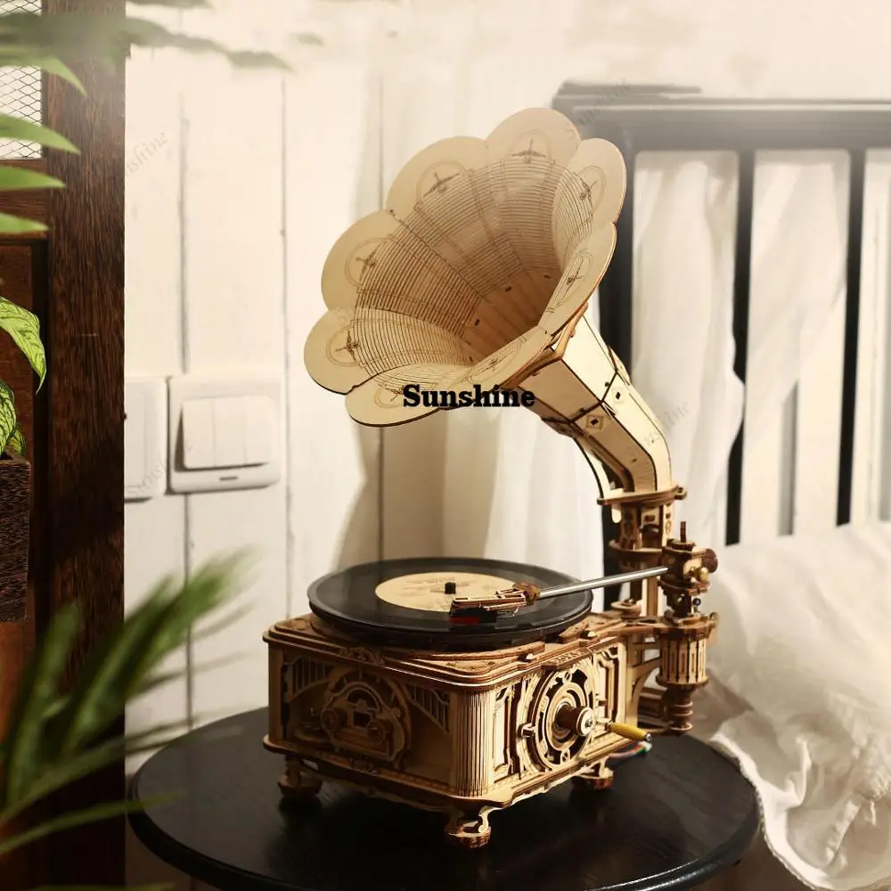 Robotime Hand Crank Classic Gramophone with Music 1:1 424pcs Wooden Model Building Kits Gift for Children Adult LKB01 Home Decor