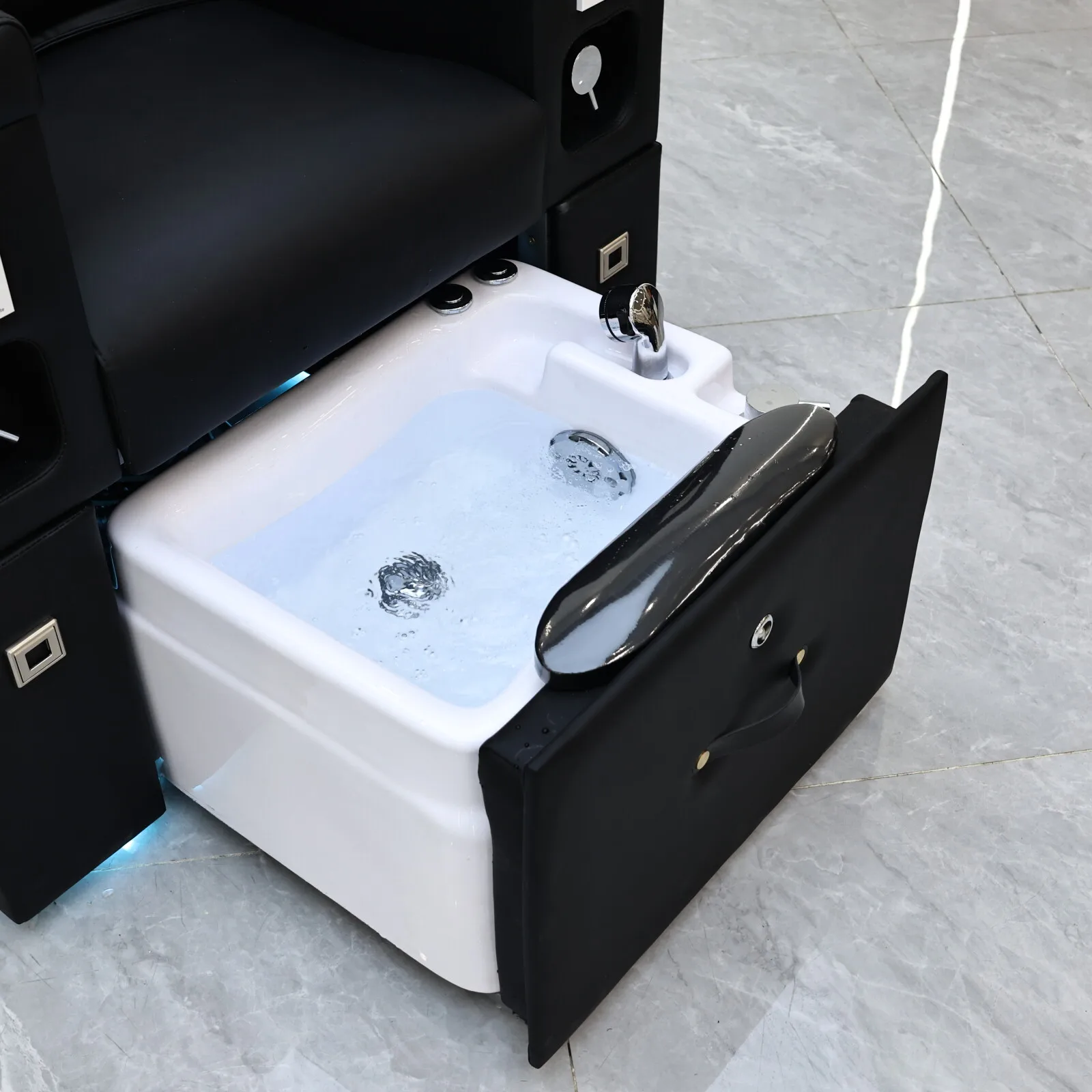 Multifunktionaler Fußbad-Sofa, Fußmassage-Shop, Fußpflege-Liegestuhl, tragbarer Luxus-Nageltisch mit Staubsauger, lu – Detail 12