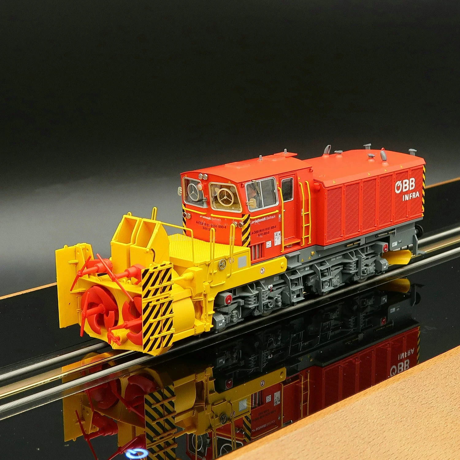 Ho Type 1:87 Train Model European ROCO 71003 Austria Six-generation Snow Blowing Car Digital Sound Effect Obb Rail Car Toy