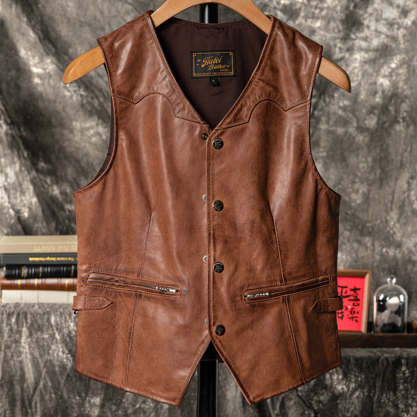 

Brown Four Seasons Leather Vest Men Vintage Style Plus Size 5XL Genuine Natural Sheepskin Slim Fit Single Breasted Vest