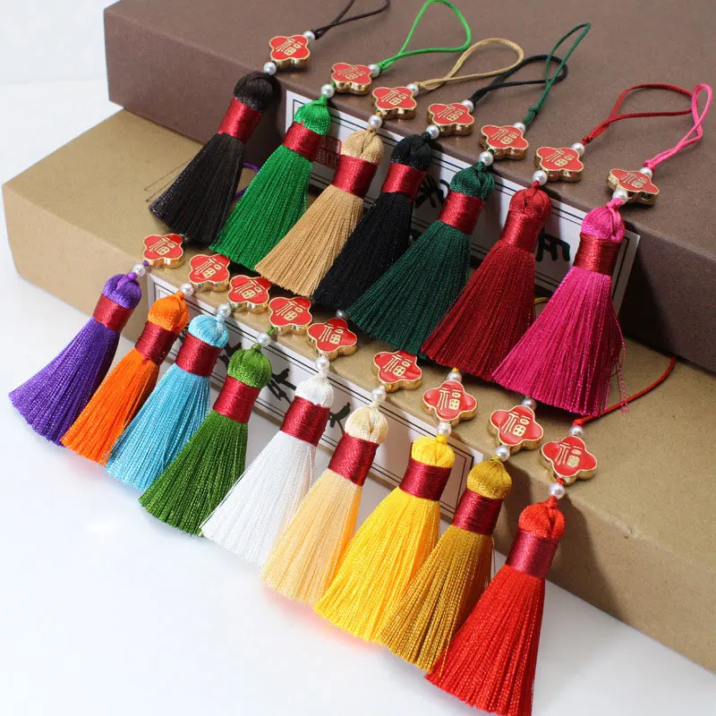 

5Pcs Handmade Soft Craft Tassels Bookmarks Tassels Four-leaved Grass Fuzi Tassel with Loops for Jewelry Making DIY Projects