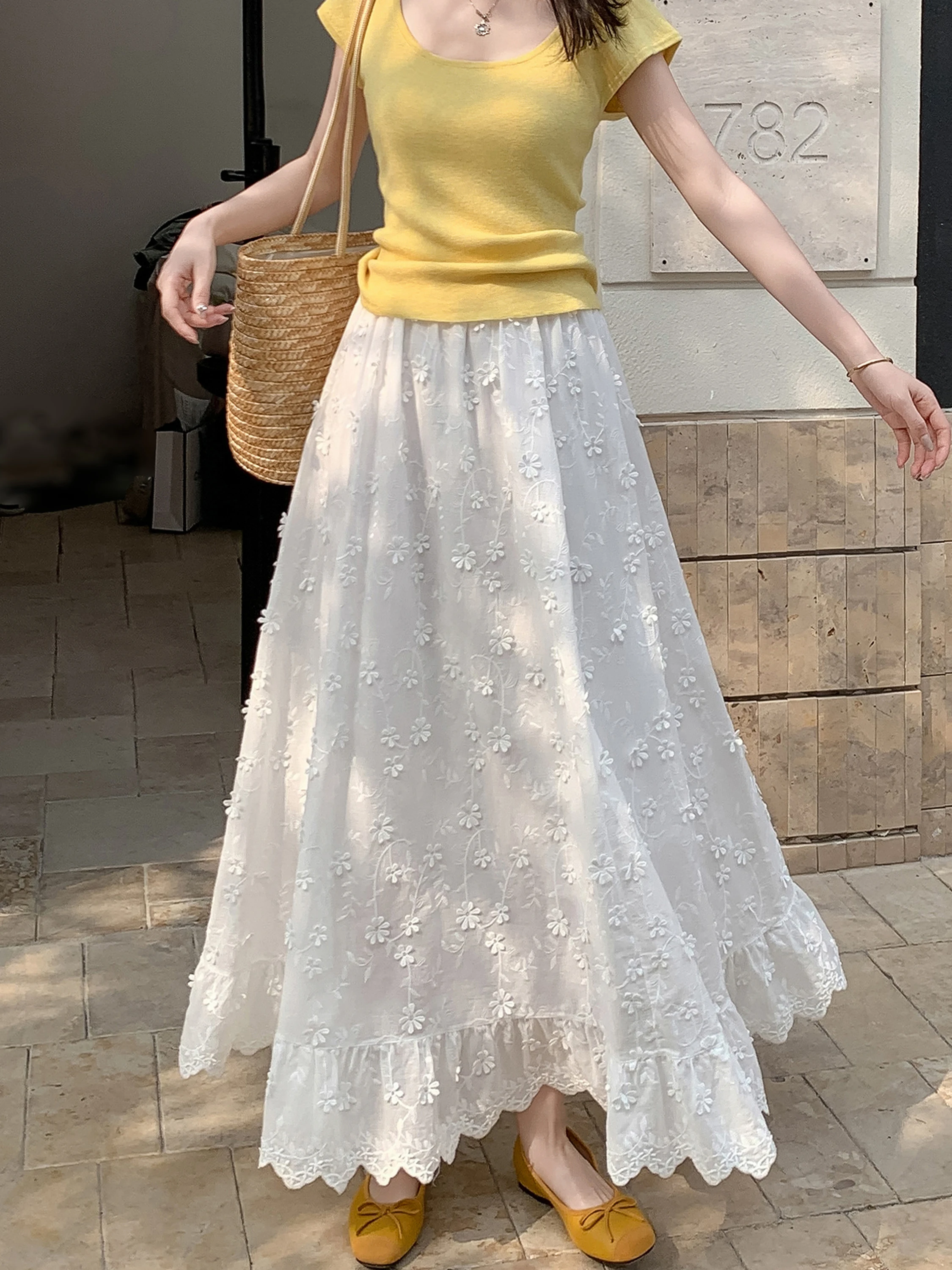 

White Lace Embroidered Floral Half Skirt Women's Summer High Waist Slimming Casual Drapey A-Line Maxi Umbrella Skirt