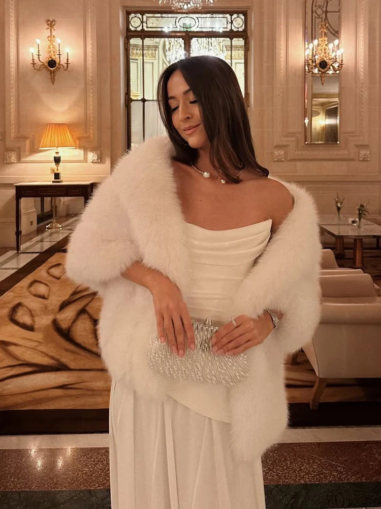 Winter Fashion Imitation Fur Shawl Jacket Women Loose Fur Cloak Furry Camisole Synthetic Fur Jacket Top