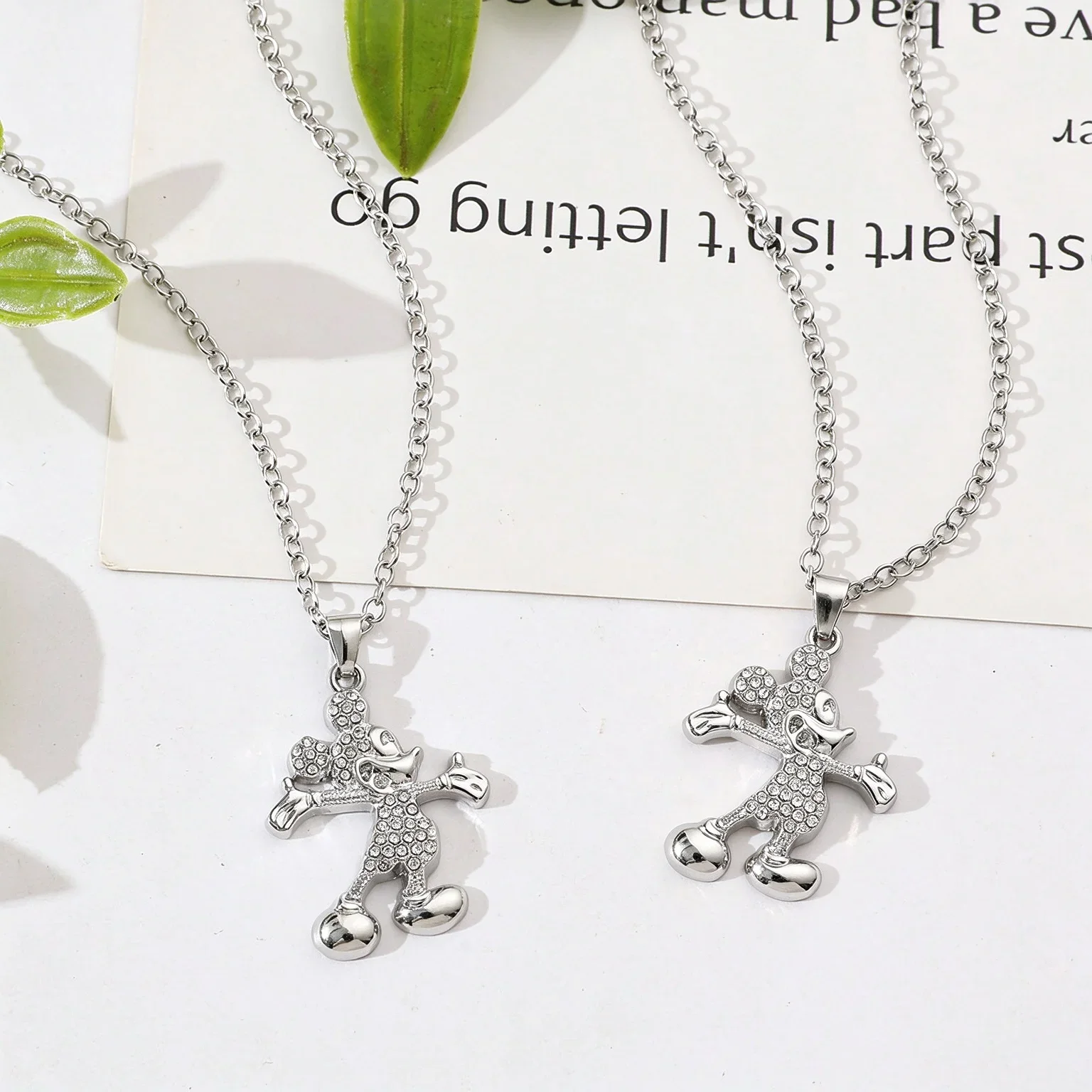 Disney 1pc Mickey Mouse Necklace fashionable and luxurious Jewelry Gifts Necklace for Women Girl Exquisite Party Jewelry Gifts