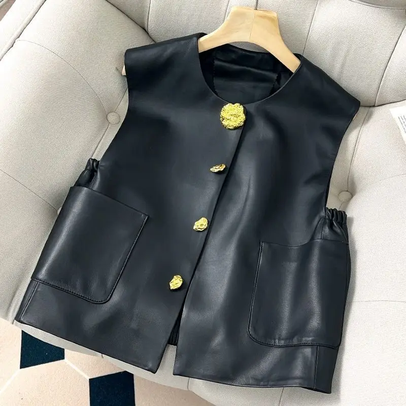 Black Vest for Women Autumn 2024 Gold Button Pockets Elastic Hem Leather Short Tops Quilted Colete Feminino PU Chalecos Mujer