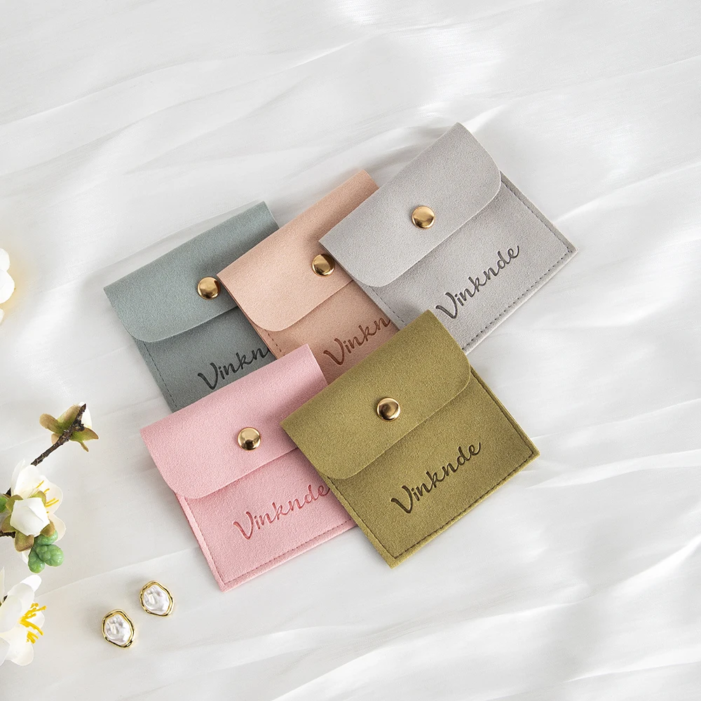 

50 упаковок 6x6 см, маленькая сумка для сережек, бархатная сумка из микрофибры для упаковки ювелирных изделий с золотой кнопкой, лучший подарок на заказ для женщин