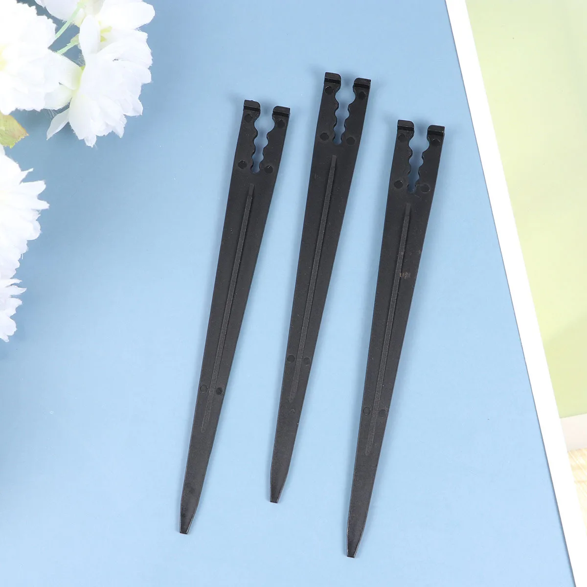 

50pcs Ground Spike Support Bracket For Pe Insert Rod 3/5 4/7Mm Tube Drip Irrigation Accessory Garden Lawn Watering Tool Plastic