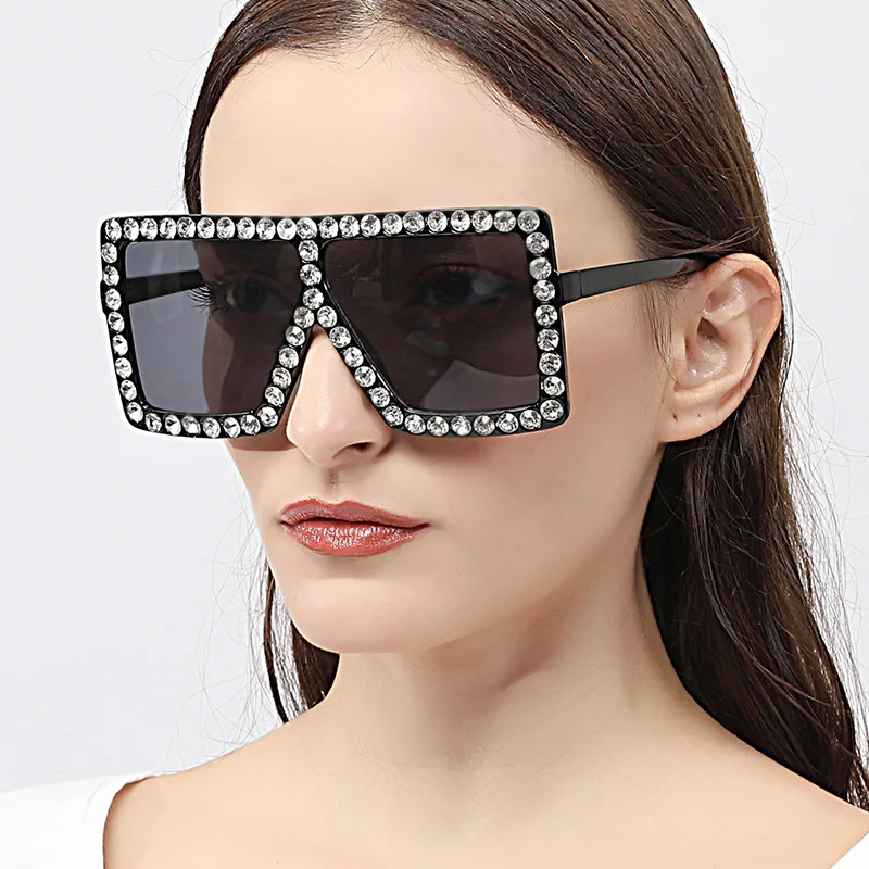 Rhinestone Decoration Women Sunglasses Square Shape Cool Stylish Sunglasses Female European American Style Sun glasses for Woman