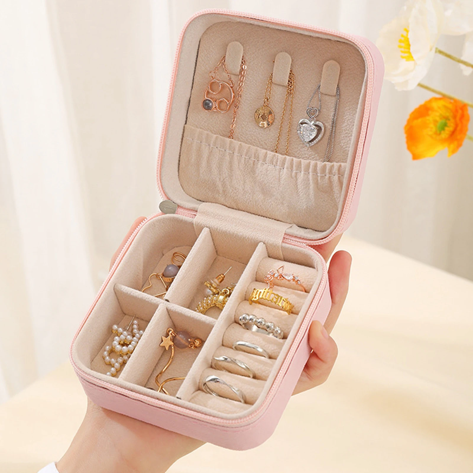 Jewelry Storage Box Portable Home Travel Ring Earrings Necklace Storage Case For Women Organizer Leather Display Case