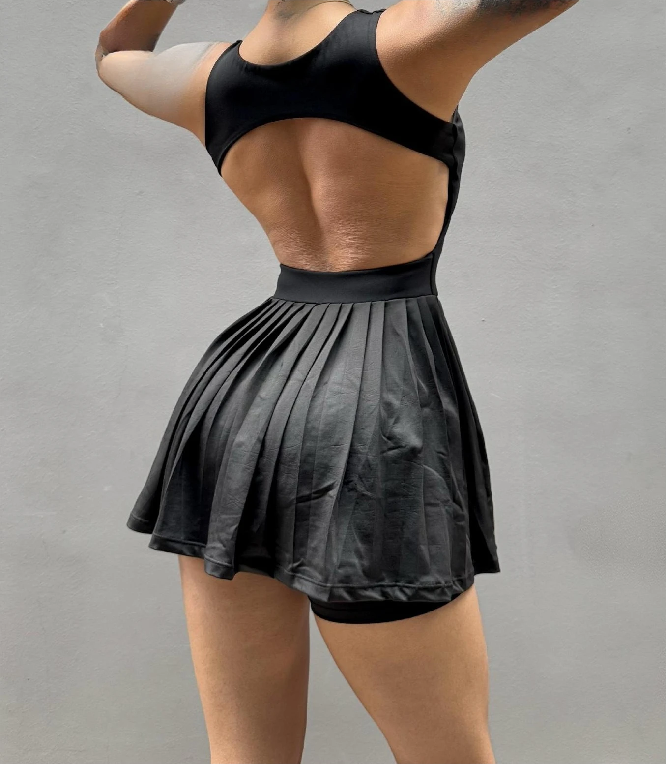 

Womens Tennis Golf Dress with Built-in Bra Backless Square Neck Athletic Dress for Women Mini Puffy Skirt Athletic With Pocket