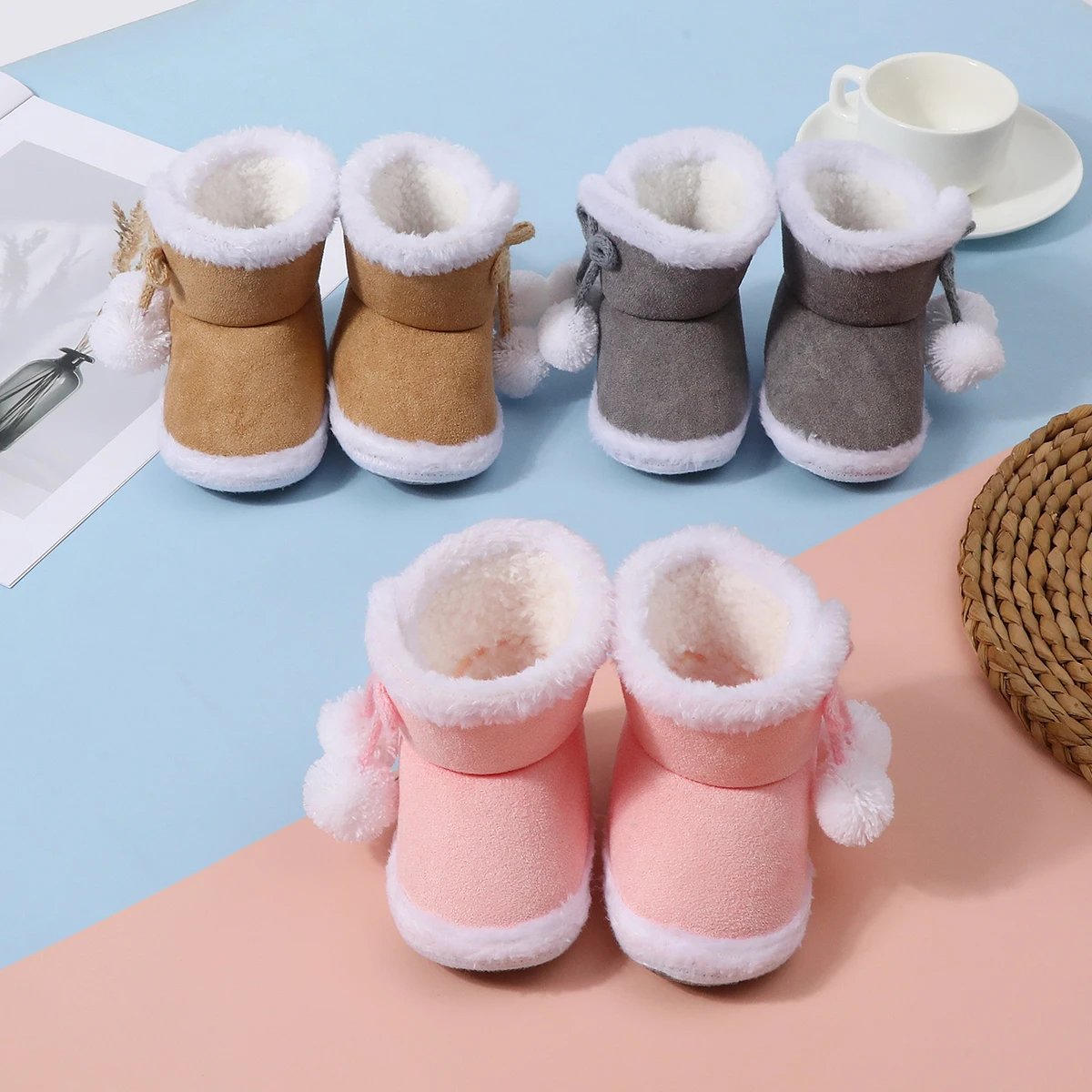 Baby Non-Slip Toddler Boots, Warm and Thick, Soft Flat Shoes for Infants, Suitable for Indoor Holiday Parties and Gatherings.