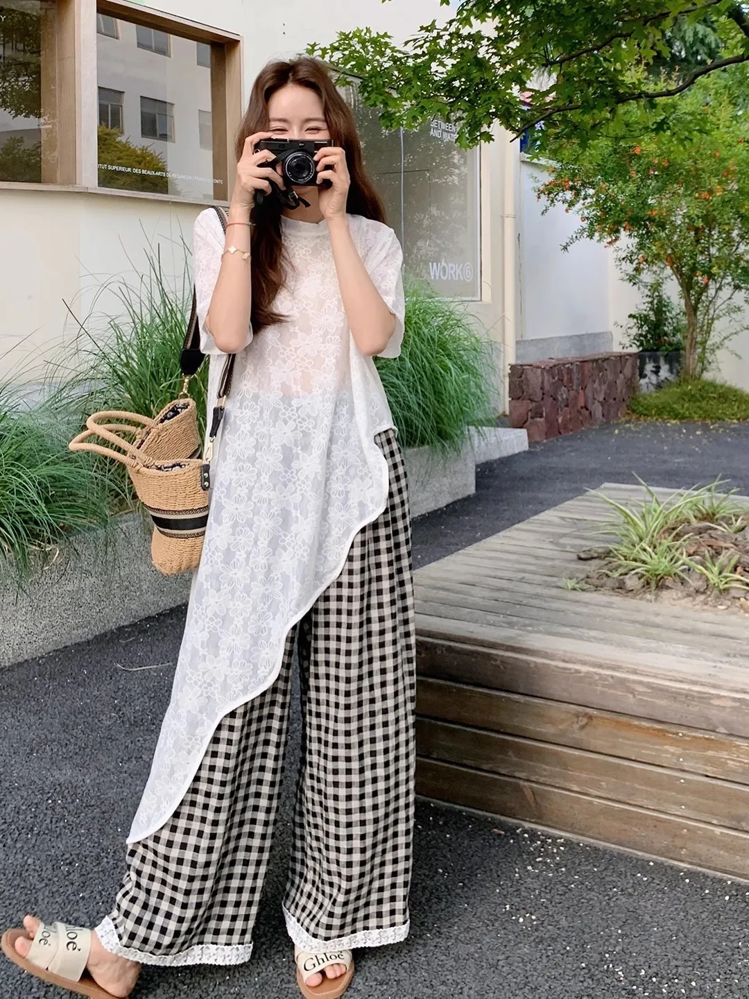 

Необычный ажурный кружевной топ женский летний новый корейский свободный утягивающий ор Све прозрачная накидка корейская блузка