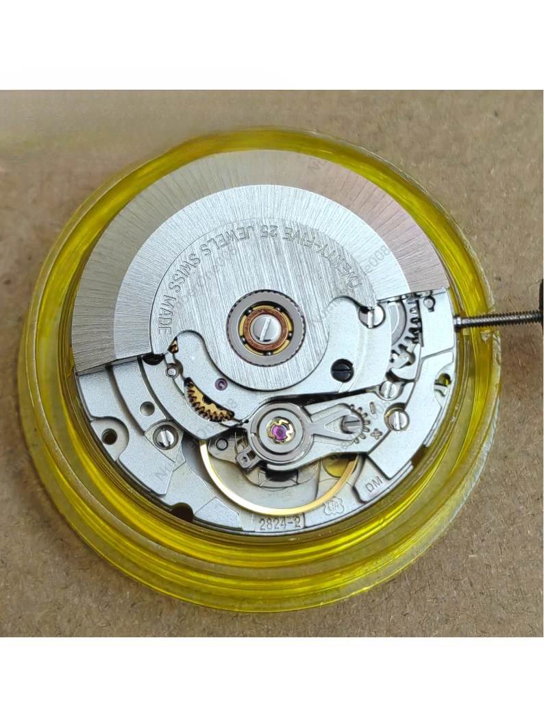 

Brand New Domestic 2824-2 Movement Single Calendar 2824 Substitute for Swiss Fully Automatic Mechanical Watch Movement