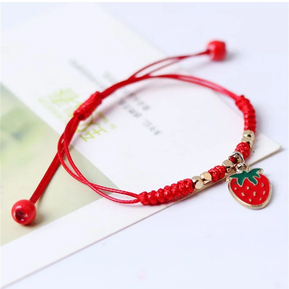 Pulseras de cereza y fresa tejidas a mano, joyería de amistad de cuerda roja bonita para niñas, accesorios colgantes de fruta dulce, regalos de moda