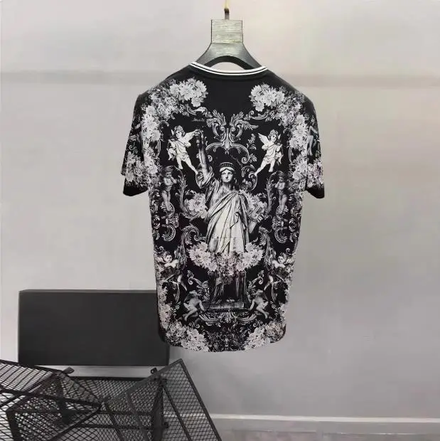 European and American Women's Clothing 2025  New summer styles of men's clothing Short sleeve Round collar Retro printed T-shirt