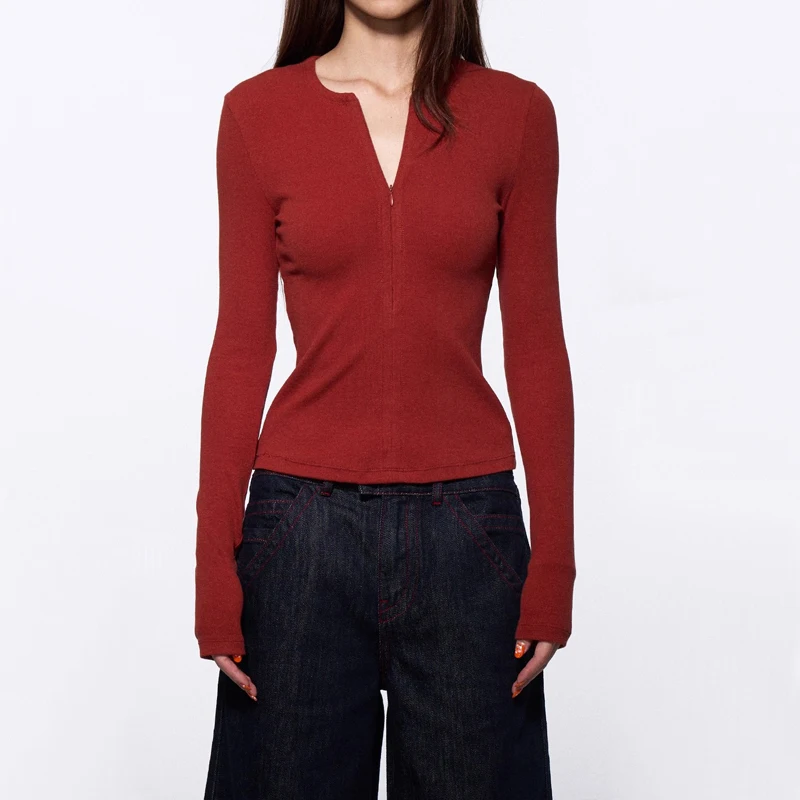 

Женский трикотаж в рубчик с половиной молнии и длинными рукавами