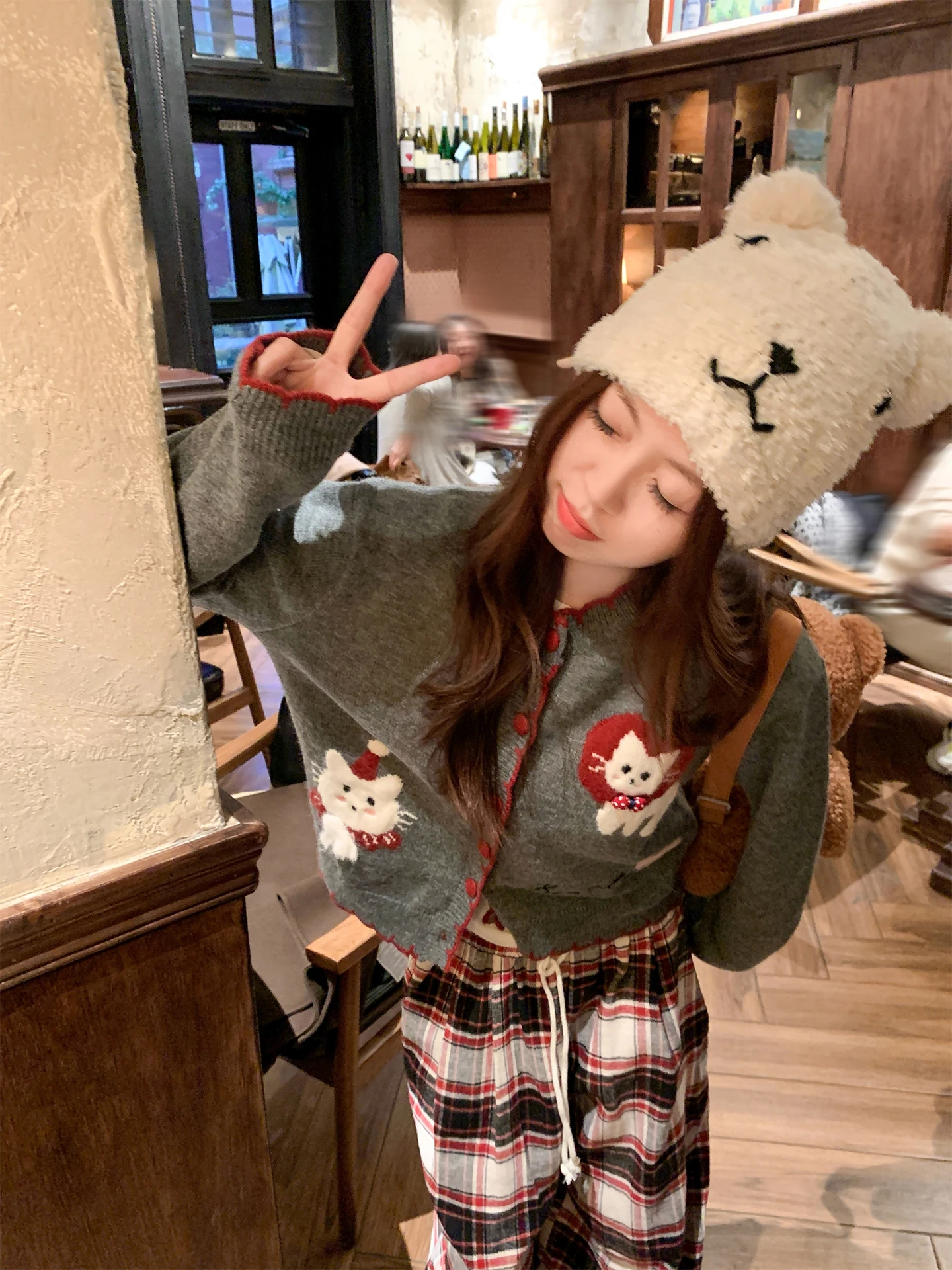 

Корейский вязаный свитер-пальто с вышивкой, женский, осенне-зимний, свободного кроя, длинный, с круглым вырезом, на одной пуговице