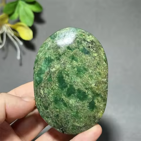 Natural Mineral Quartz Emerald Palm Garden Home Furnishing Feng Shui Decoration Spiritual Meditation Therapy Massage Energy Gem