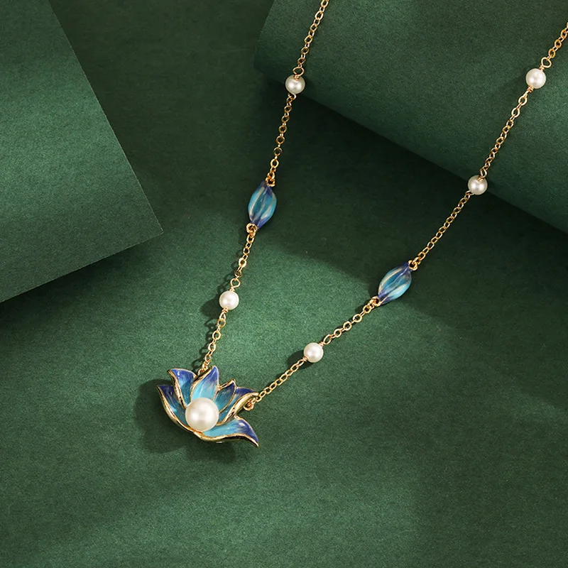 

1Pc Enameled Blue Lotus And Pearl Necklace,A Sophisticated And Elegant Design,Perfect As A Gift,Girls Creative Fashionable Decor