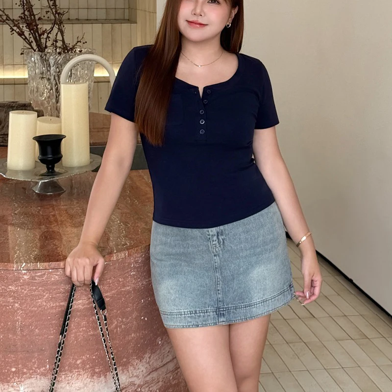 

Высококачественный трикотажный топ больших размеров однотонного цвета для женщин, винтажный базовый облегающий эластичный топ с коротким рукавом и пуговицами, модель 9546