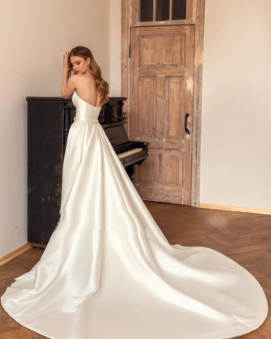 Elegant Satin Long Mermaid Wedding Dress 2025 with Detachable Train Simple Strapless Bridal Gown Vestidos De Novia Customized