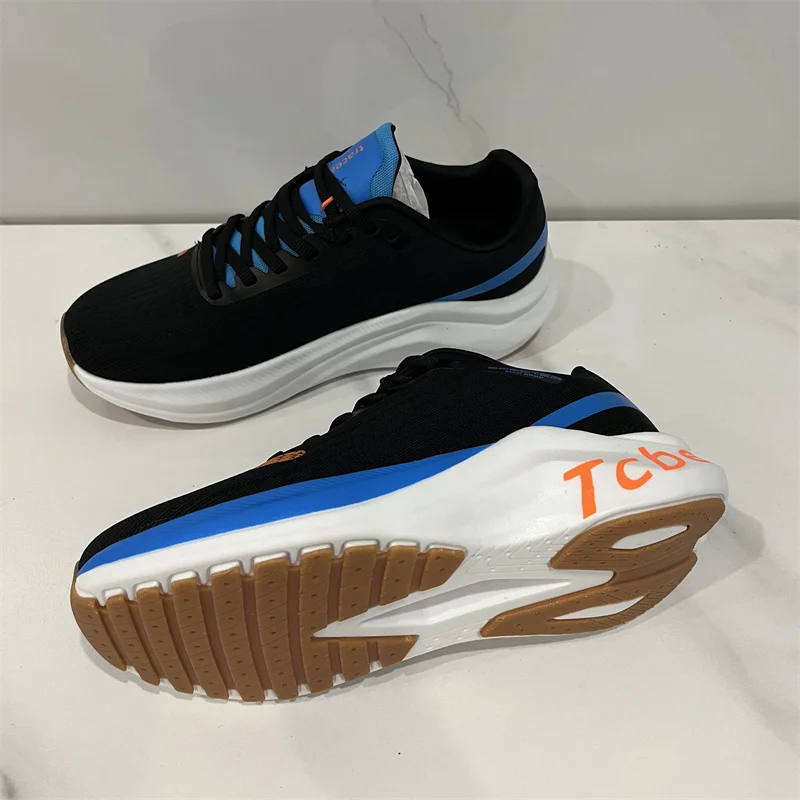 

New Hot Outdoor Travel Shock Absorption Trainers 2025 Carbon Fiber Running Shoes for Men and Women