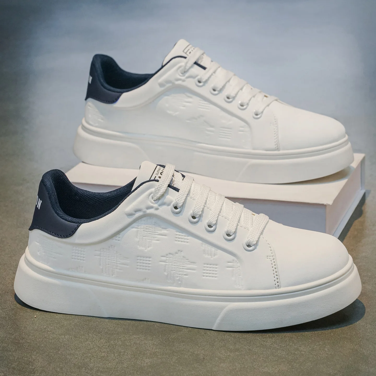 

Casual Leather Shoes 2026 New Men's Shoes Spring and Autumn Flat-soled Sports Shoes Black White Men's Thick-soled Breathable