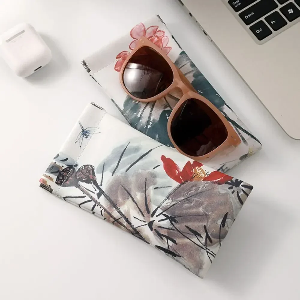 

Chinese Ink Painting Self-closing Glasses Case Lotus Leaf Flower Pu Leather Glasses Case Glasses Protective Large Capacity
