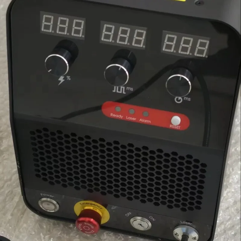 Mini Handheld Fiber Laser Spot Welding Machine Air Cooled 600W Portable Pulse Laser Welder for Metal