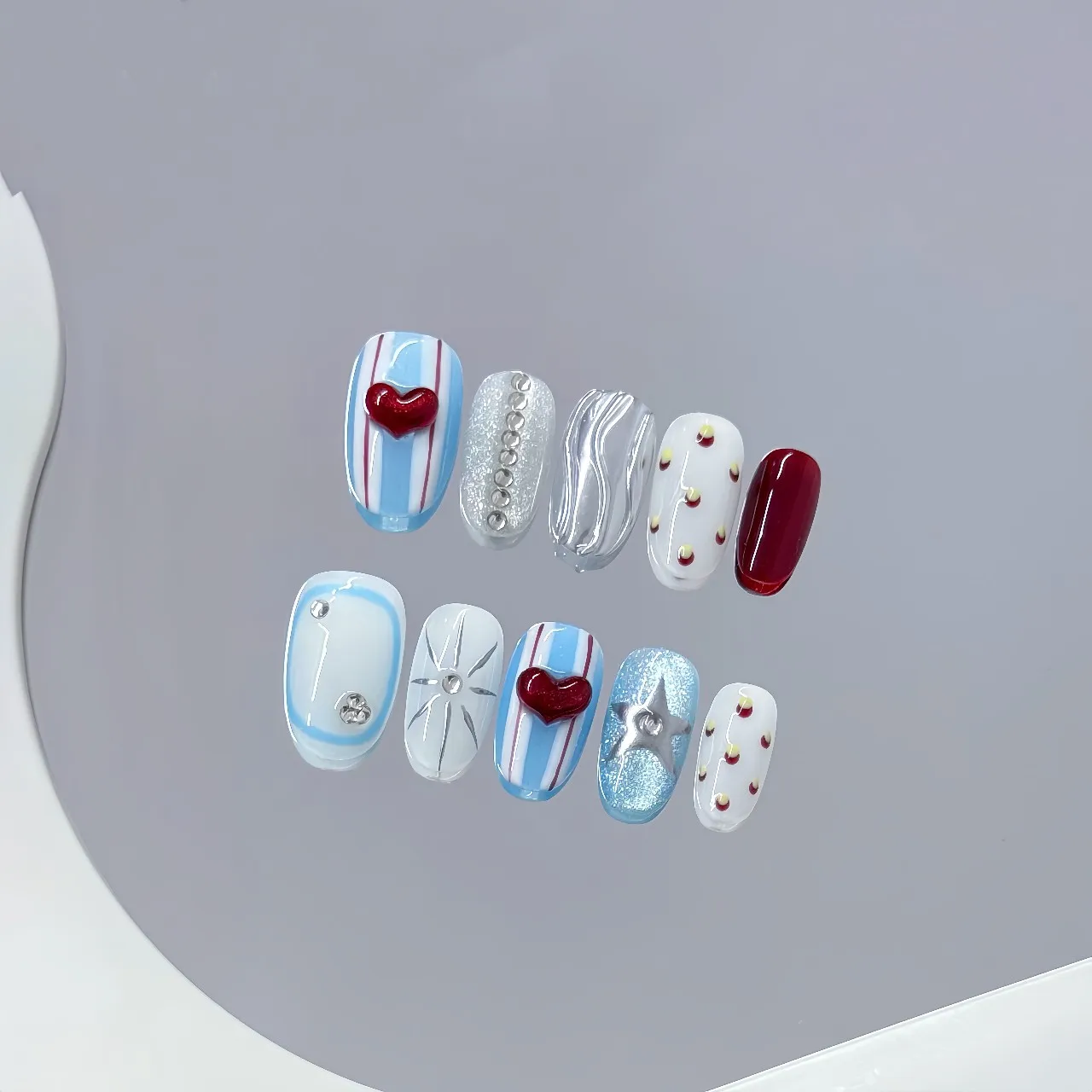 10개 수제 블루 캣아이 프레스온 네일, 달콤하고 시원한 3D 레드 하트 디자인 인조 손톱, 착용 가능한 짧은 라운드 가짜 손톱 팁