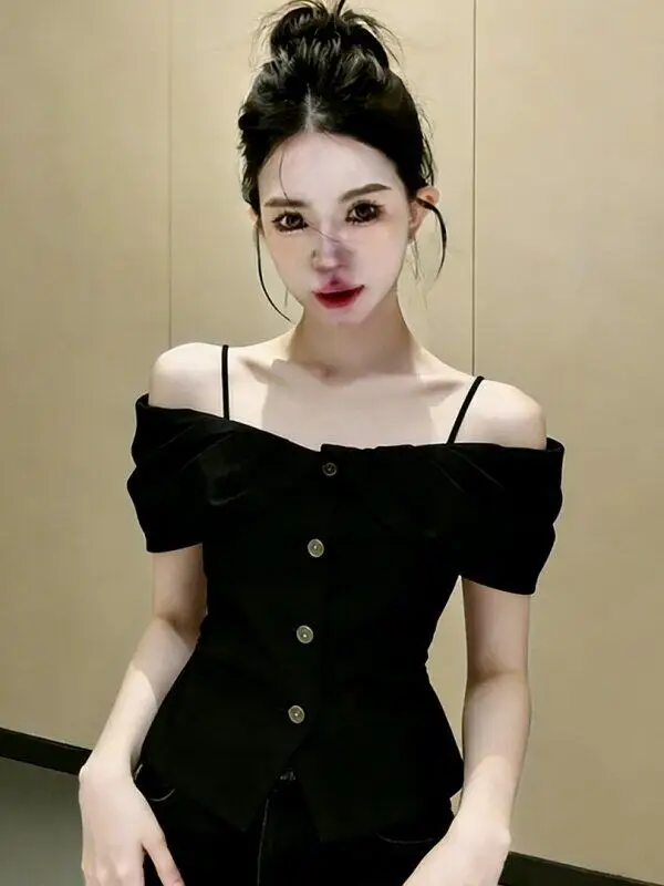 

Elegant Black One-Shoulder Denim Style Women's Shirt Slimming Waist Design Casual Loose Fit Long Sleeve Top for Young Women