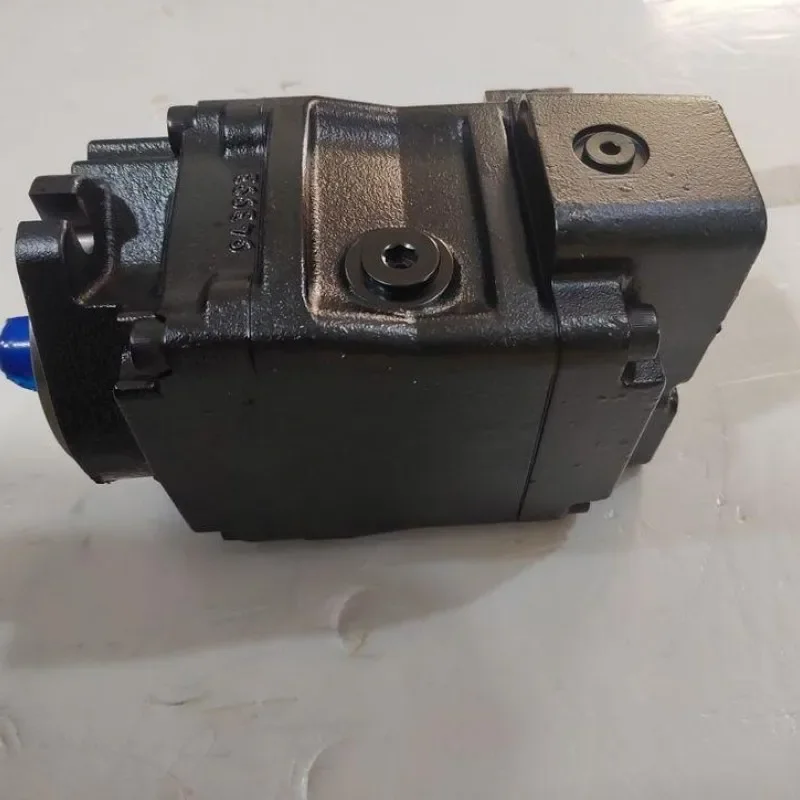 PVM Series Hydraulic Pump PVM018ER02AS02AAA28000000A0A PVM074ER09GS2A315000000AB PVM045ER06CS2A31500000AB Piston Pump 4