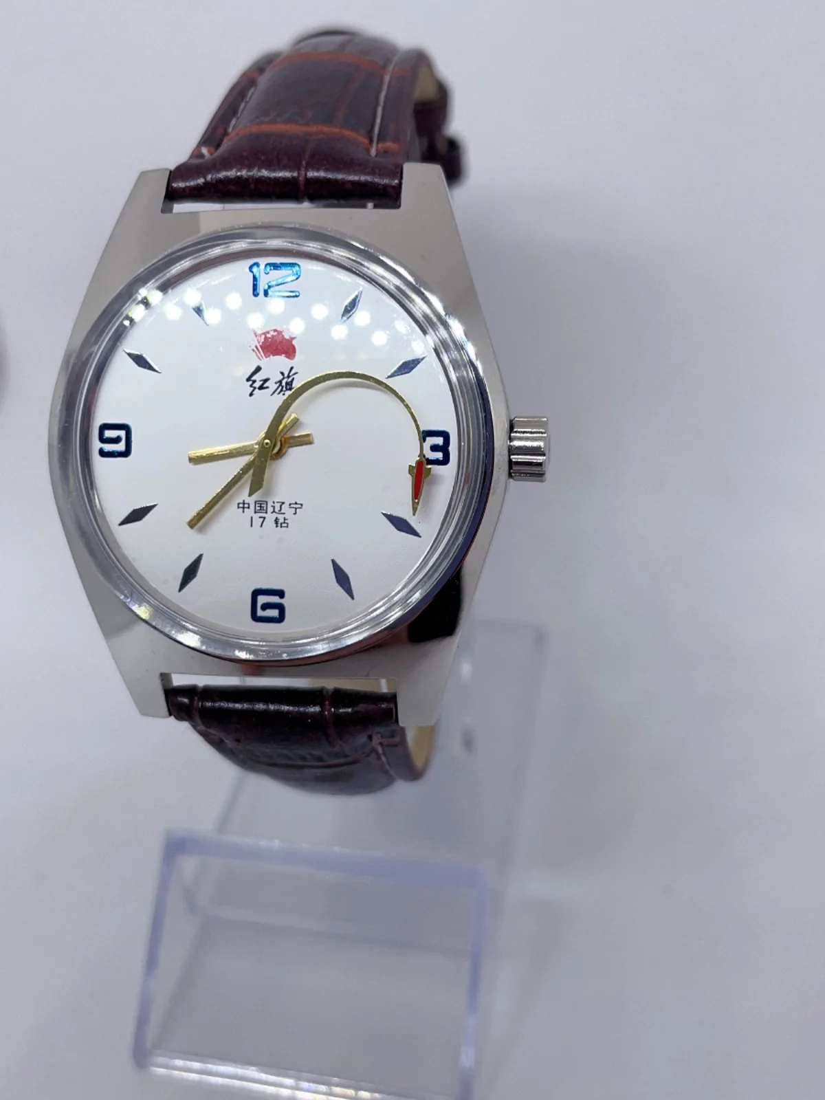Red Flag Serves the People Male Manual Winding Mechanical Watch 7120 Classic 19 Diamonds