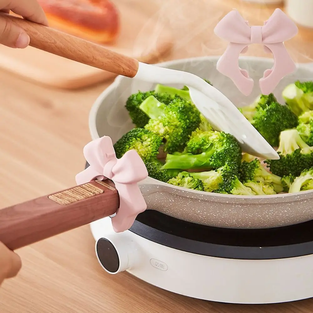 

5pcs Anti-Overflow Bow Spatula Holder Non-Slip Base Space Saving Shovel Storage Rack Heat Resistant Silicone Soup Spoon Holder
