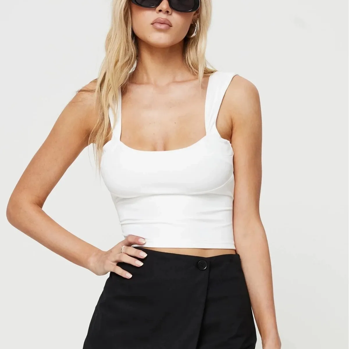 سترة يوجا نسائية من PMWRUN برقبة مربعة بدون ظهر، ربطة عنق - تصميم بعقدة نحيفة - مناسبة ومريحة لجلسات اللياقة البدنية والصالة #4