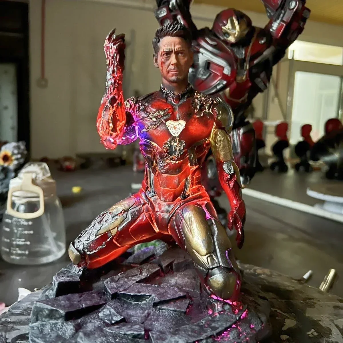 The Avengers Endgame Anime figur Iron Man Mk85 Snap Model boneka Anda boneka Gk berlutut patung koleksi Dekorasi mainan ulang tahun Gif