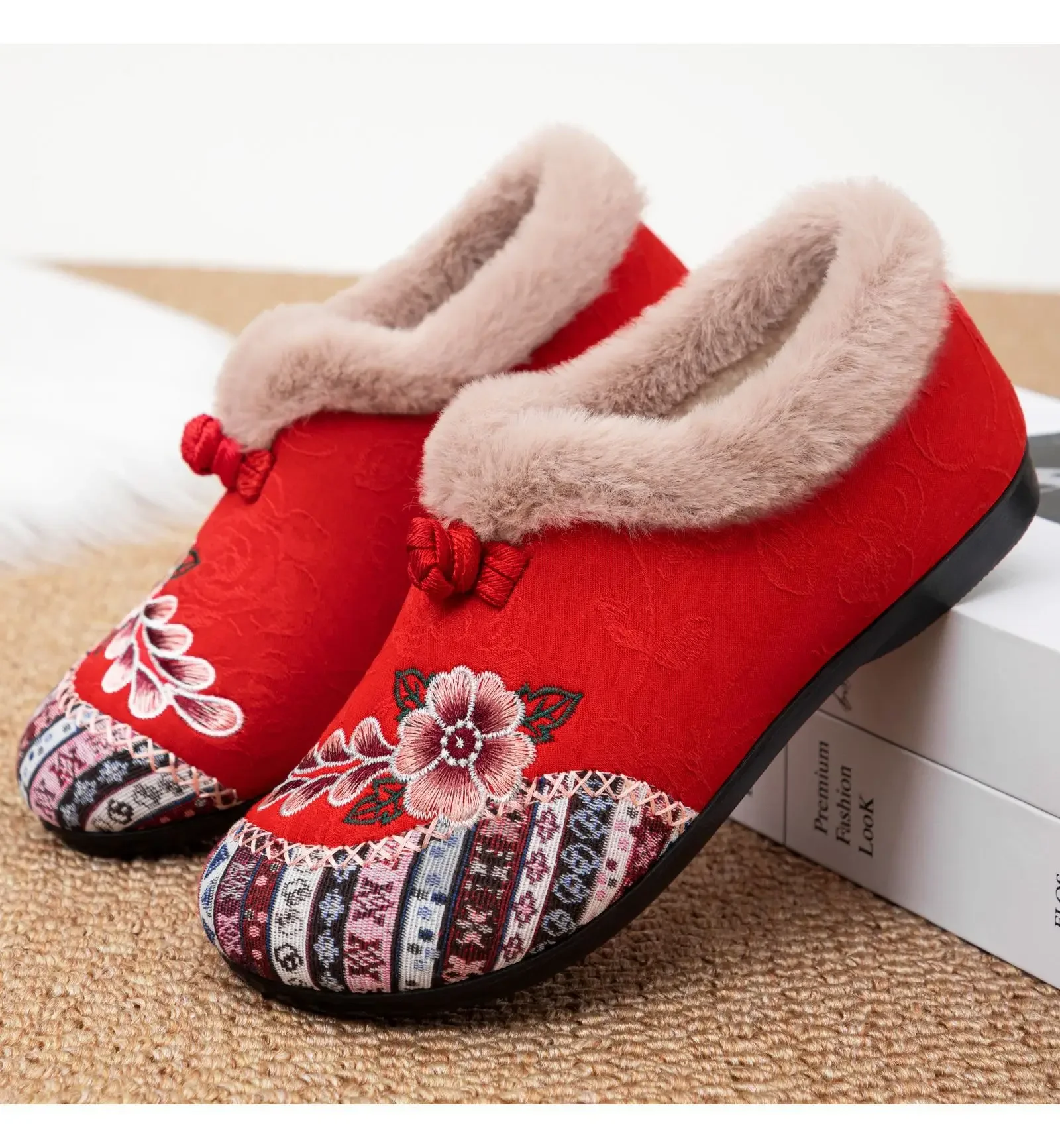 New Products, New Chinese style Women's Printed Breathable, Simple, Fashionable Lazy boots, One Step Flat Shoe