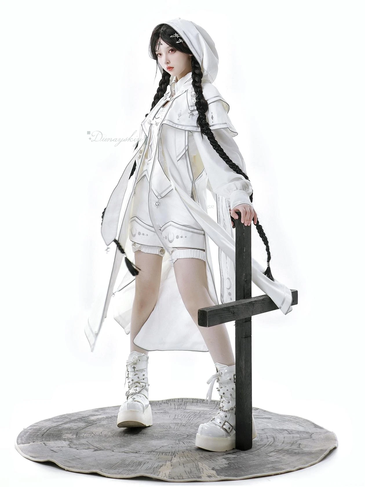 

Cyberpunk Style White Suit Lolita Set Cloak Top & Shorts Future Bionic Dimension Full Set Halloween Party Carnival Suit