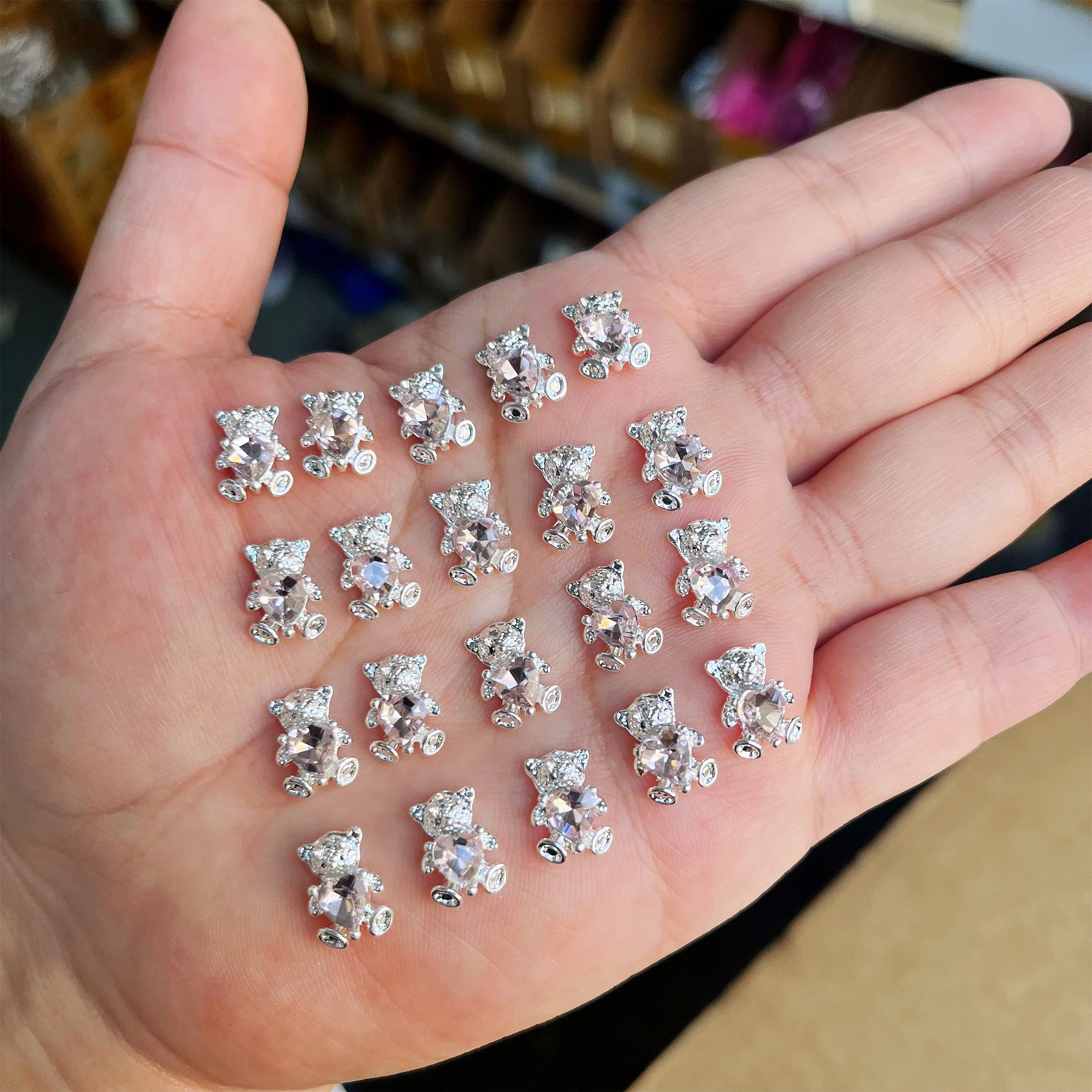 10pcs 3D Shiny Alloy Bear with Pink Heart Shaped DIY Nail Decorations Silver Bear Nail Art Rhinestones Luxury Jewelry Manicure *