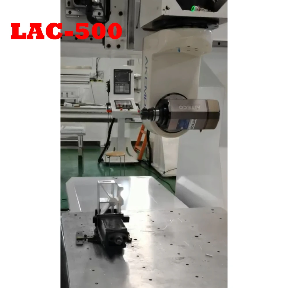 Il meccanismo di rotazione del braccio oscillante a testa a cinque assi a forma di L CNC LAC-500 è adatto per macchine per incidere e fresatrici