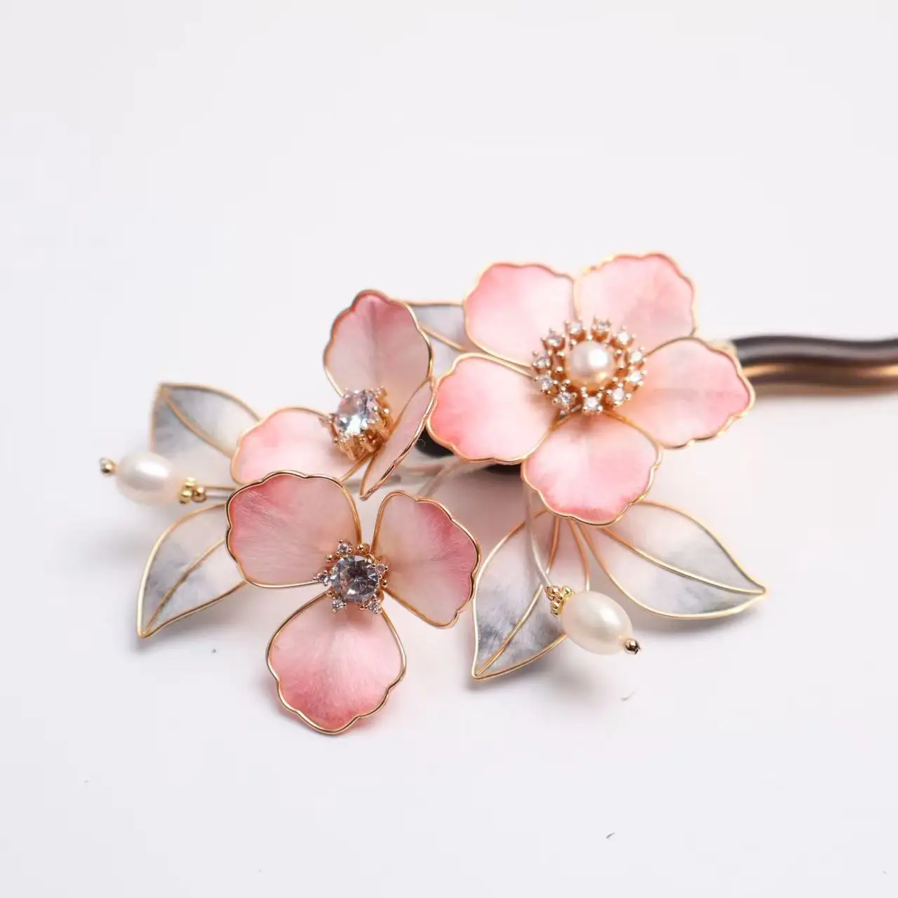 

Yuzhou Velvet Peony Silk Flower Hairpin New Chinese Style High End Sensation Ancient Wind Peony Flower Hairpin True Silk