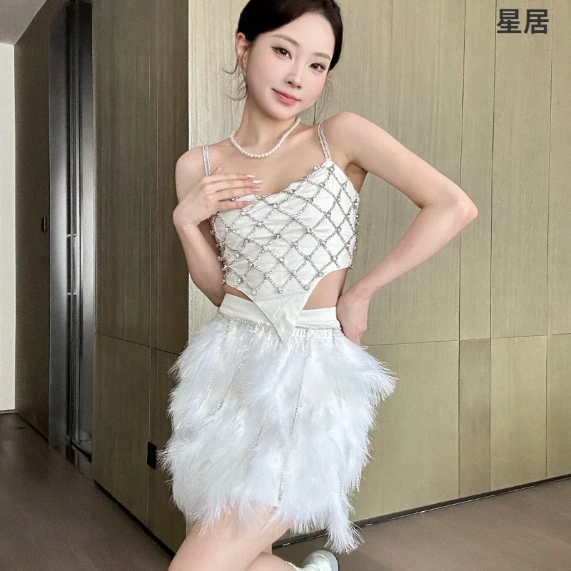 

Jazz Dance Costumes Women Singer Kpop Outfits White Shiny Sling Tops Feather Skirt Nightclub Girls Party Stage Clothes Rave Wear