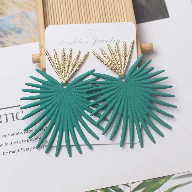 Korean New Flower Dangle Earrings for Women Green Color Leaves Drop Earrings Personality Plant Shape Female Unusual Earrings